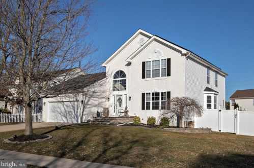 37 Cedar Grove Dr, Erial, NJ 08081-5271