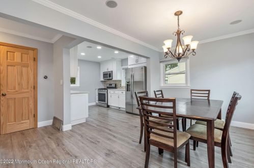 16 Lafayette Dr, Hazlet, NJ 07730-2312