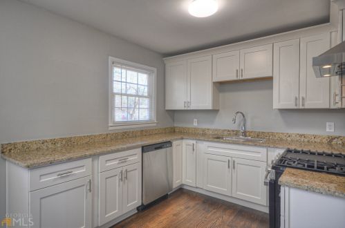 6140 Hillandale Dr, Atlanta GA  30349-4250 exterior