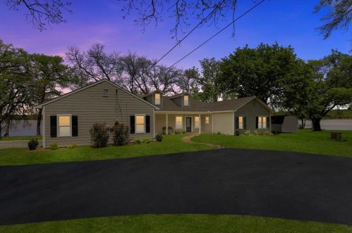 7412 Love Cir, Fort Worth, TX 76135-4329