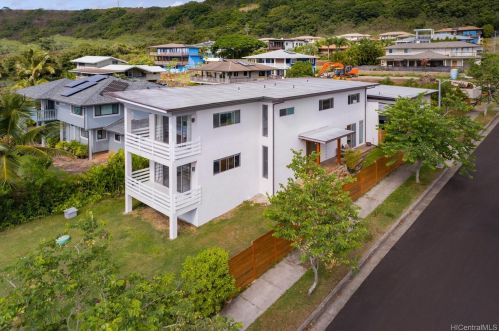 61-110 Tutu St, Haleiwa, HI 96712