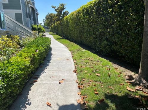 12143 Sylvan Riv, Santa Ana CA 92708-1347 exterior