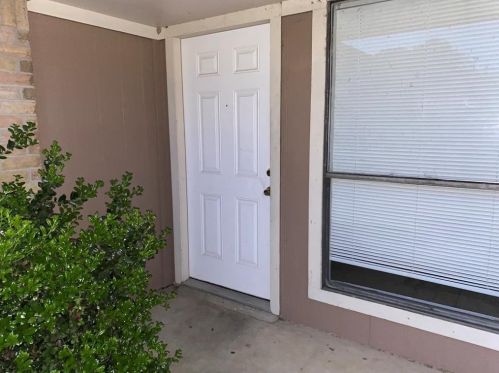 2832 Ridge Crest Dr, Fort Worth TX  76133 exterior