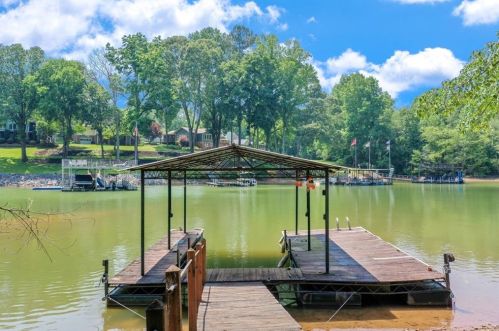 386 Longview Dr, Dawsonville, GA 30534-0503