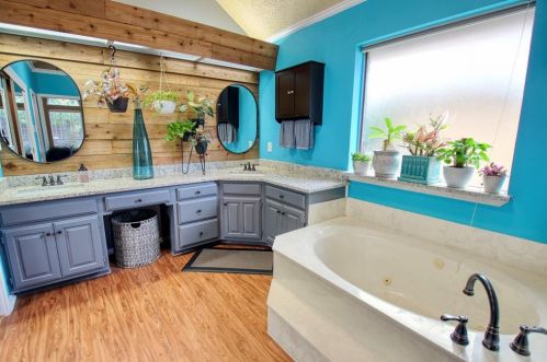 4020 Virginia Pne Dr, Carrollton TX 75007-1050 exterior