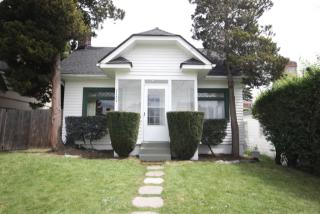 7724 2nd Ave, Seattle WA  98115-4010 exterior
