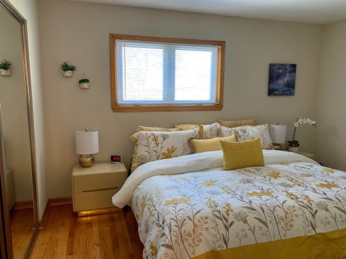 8453 North Ter, Niles IL  60714-2369 exterior