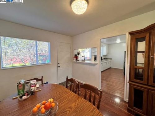 911 Hohener Ave, Hayward, CA 94541-7107