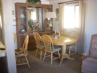 108 Pheasant Ln, Oceanside, CA 92057-6455