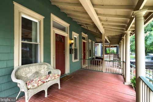 109 Center St, Tavistock NJ  08033-1803 exterior