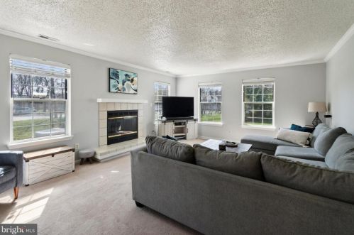 1213 Eagles Chase Dr, Trenton NJ  08648-2540 exterior