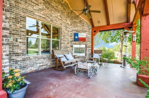 1085 Timber Ridge Trl, Aubrey, TX 76227-4967