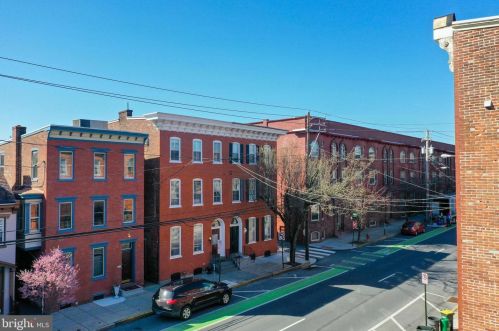 126 Walnut St, Lancaster PA  17602-5043 exterior