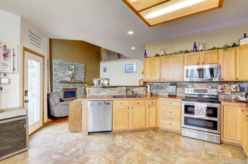 18531 Radcliff Pl, Denver, CO 80015-4558