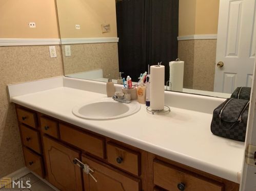 6169 Lauren Ln, Rex GA 30273-1255 exterior