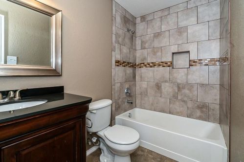 5840 Parkview Hills Ln, Fort Worth TX  76179-3797 exterior