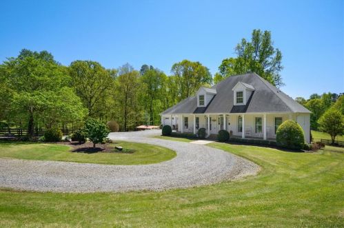 620 Hasty Trl, Holly Springs, GA 30115-5835