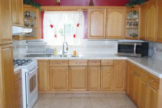 10201 Sonnet St, Stanton, CA 90680-1722