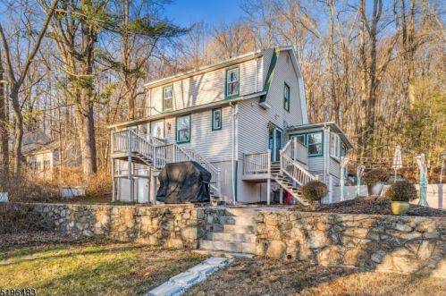 10 Mountain Ave, Roxbury Township, NJ 07836-9130