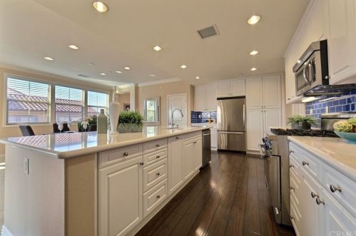 133 Pathway, Irvine CA  92618-8846 exterior