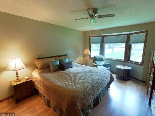 1732 Evergreen Dr, Saint Paul MN  55125-2302 exterior
