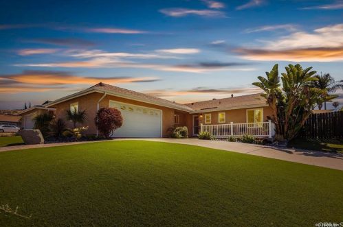 9749 Halberns Blvd, Santee, CA 92071-1434