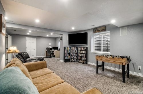 21413 Nassau Pl, Aurora CO 80013-3320 exterior