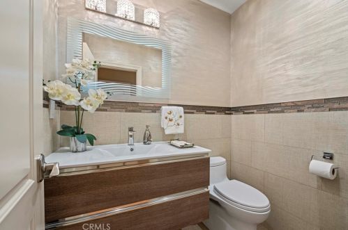 1215 Cordova Ave, Glendale CA  91207-1734 exterior