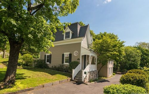 168 Elm St, Greenwich CT  06830-6641 exterior