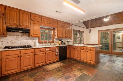 2225 Oglesby Bridge Rd, Conyers GA  30094-4221 exterior