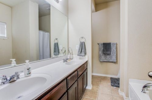 4105 Tiburon St, Fort Worth TX  76106-2609 exterior