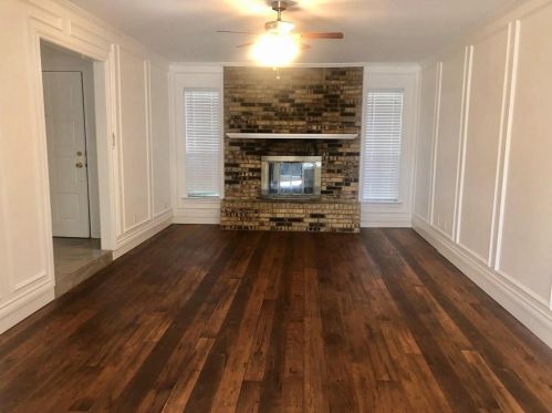 2112 Shady Grove Rd, Irving TX  75060-6430 exterior