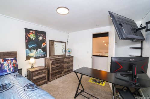 978 Salida St, Denver CO  80017-3205 exterior