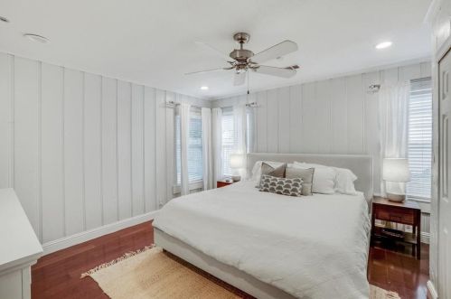 6116 Kenwick Ave, Fort Worth TX  76116-4627 exterior