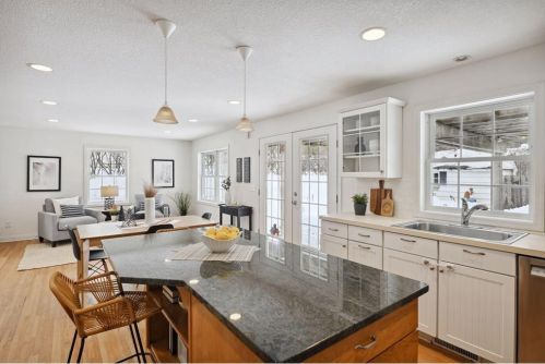 1471 Eleanor Ave, Saint Paul MN  55116-2234 exterior