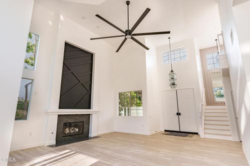 2444 Jacaranda Dr, Oxnard, CA 93036-6291
