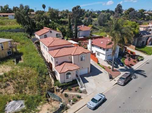 86 Las Flores Dr, Chula Vista CA  91910-1966 exterior