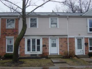 2133 Greenwood Ct, Streamwood, IL 60107-2914