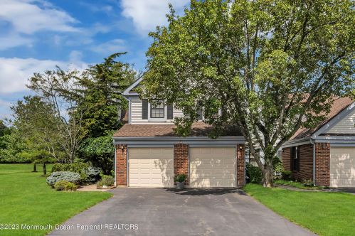 17 Rawson Cir, Tinton Falls NJ 07712-2579 exterior