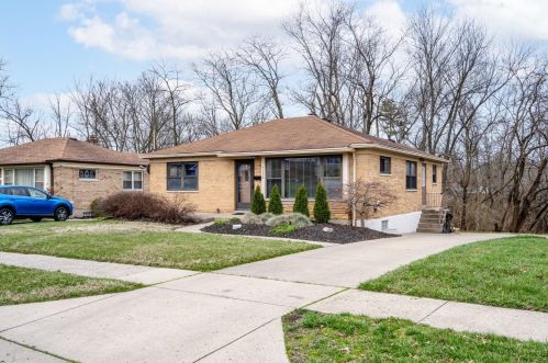 5328 Briarhill Dr, Cincinnati, OH 45238-5648