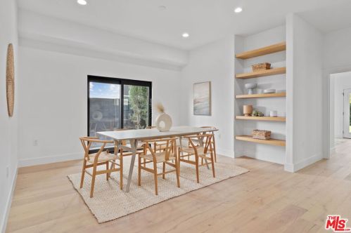 4614 Tobias Ave, Van Nuys CA  91403-2823 exterior