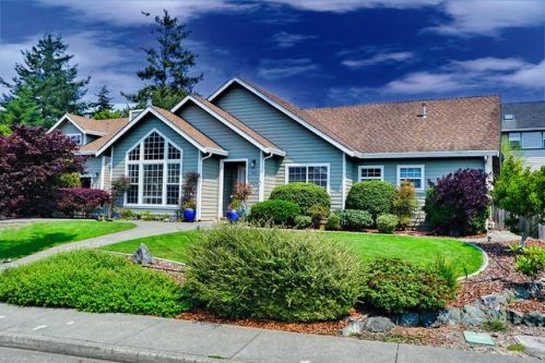 1765 Camellia Dr, Mckinleyville, CA 95519-4093