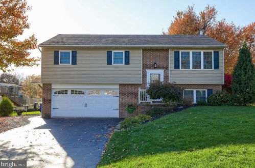 110 Buchland Rd, Ephrata, PA 17522-9438
