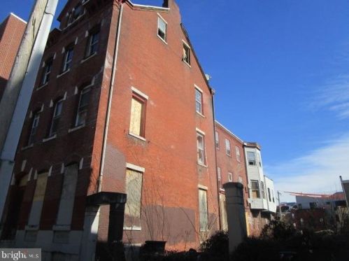 1531 16th St, Philadelphia, PA 19121-4270
