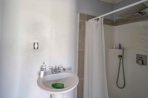 703 Ohio St, Anaheim CA  92805-4440 exterior