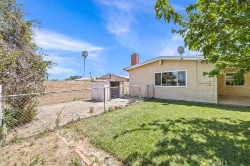 5476 Lewis Ave, Riverside CA  92503-8621 exterior
