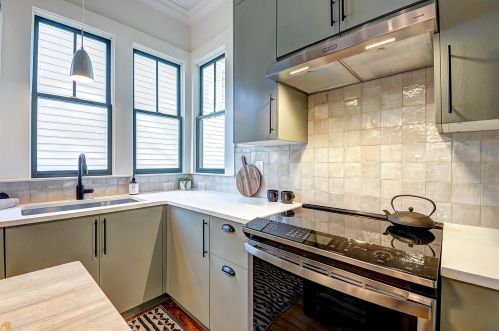1044 Manigault St, Atlanta GA  30316-1349 exterior