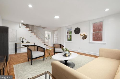 6937 19 St, Philadelphia PA  19146-2936 exterior