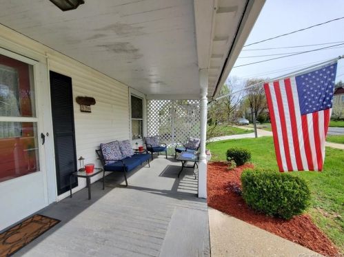 33 Granite Ave, Canaan, CT 06018-2134