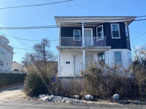 5 Barrett Ave, Providence, RI 02904-3903